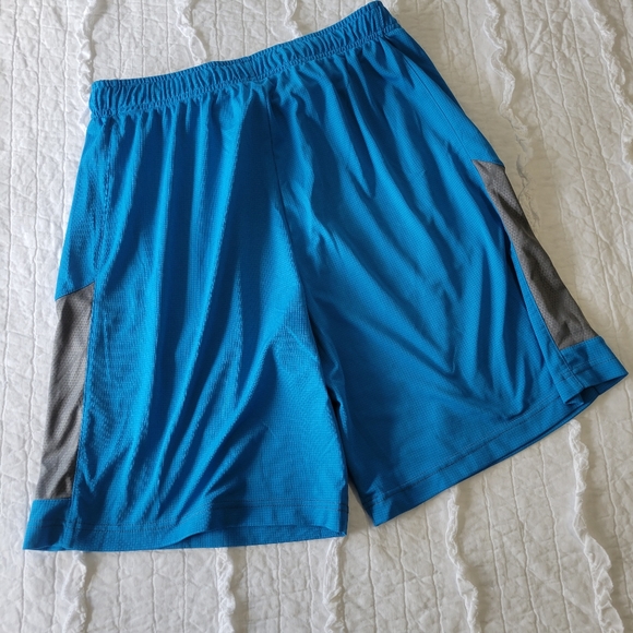 NFL Carolina Panthers Team Apparel TX3 Cool Shorts L EUC - Picture 6 of 10